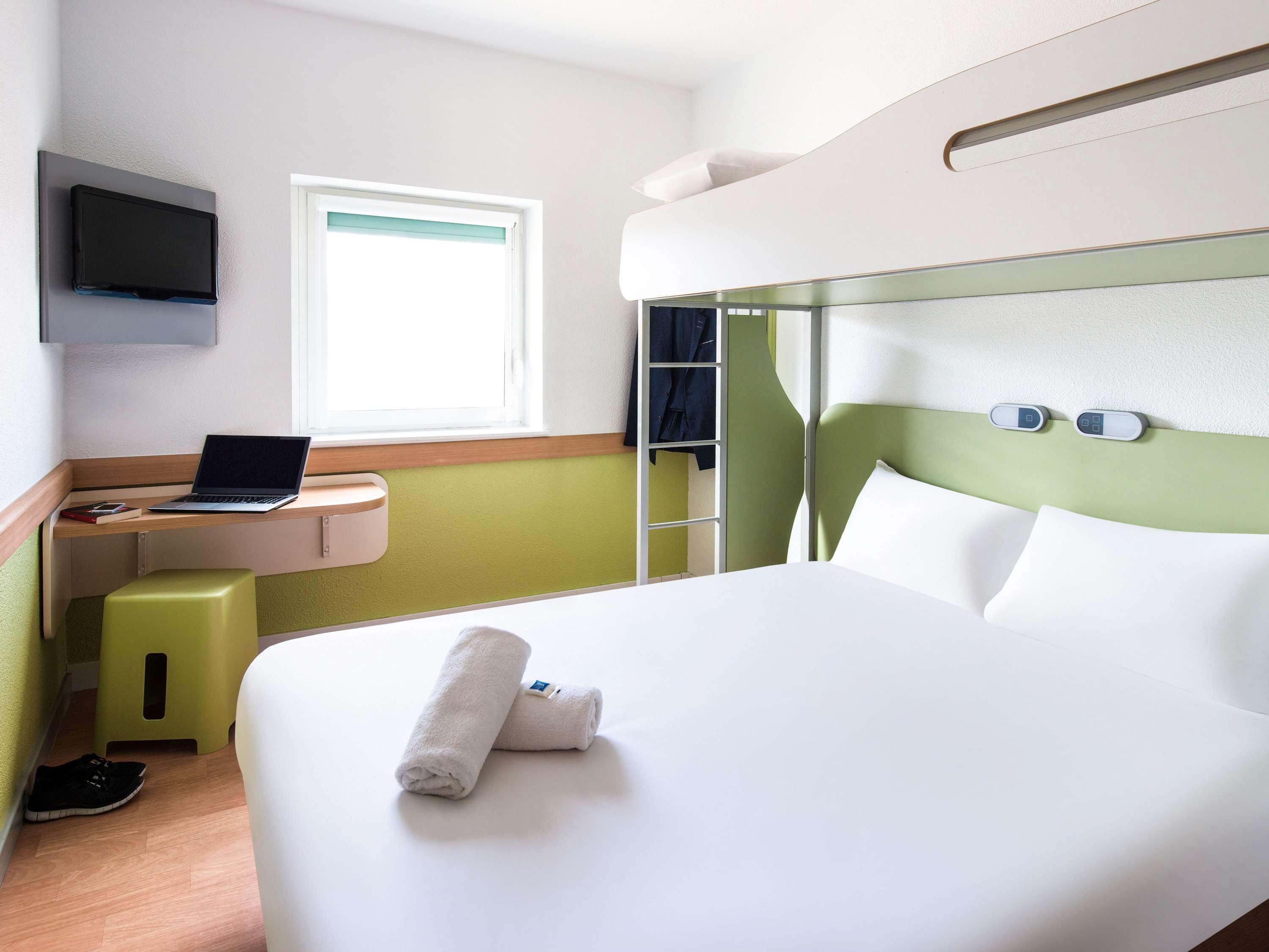 Ibis Budget Manchester Salford Quays 2*