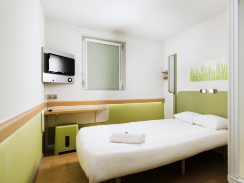 Ibis Budget Manchester Salford Quays Hotel 2*