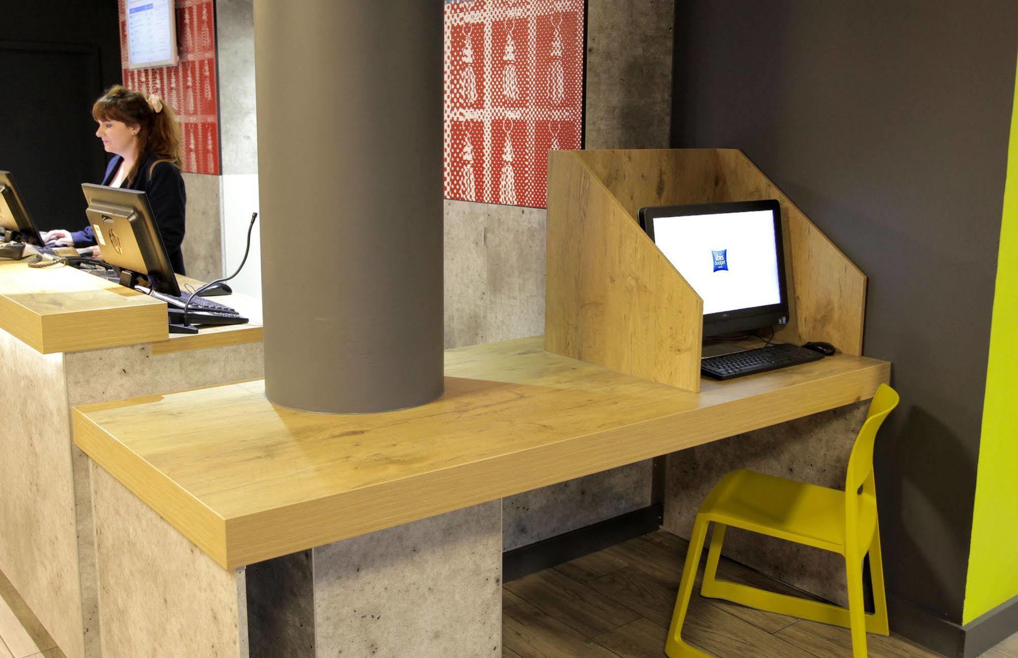 Ibis Budget Manchester Salford Quays Hotel 2*