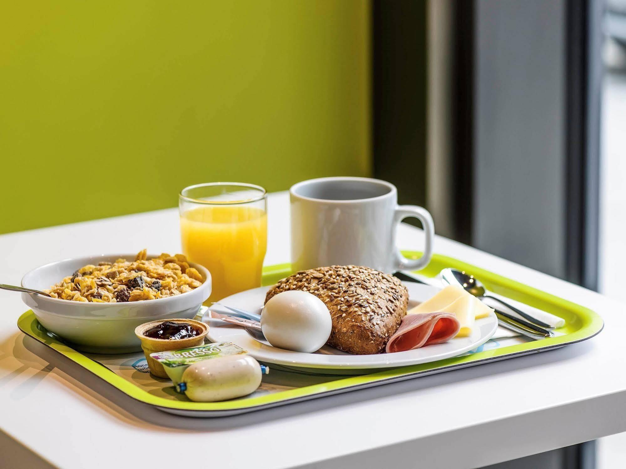 Ibis Budget Manchester Salford Quays Hotel